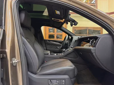 BENTAYGA AZURE / 5 YEARS WARRANTY / 10,000 Km / FULL OPTION-12