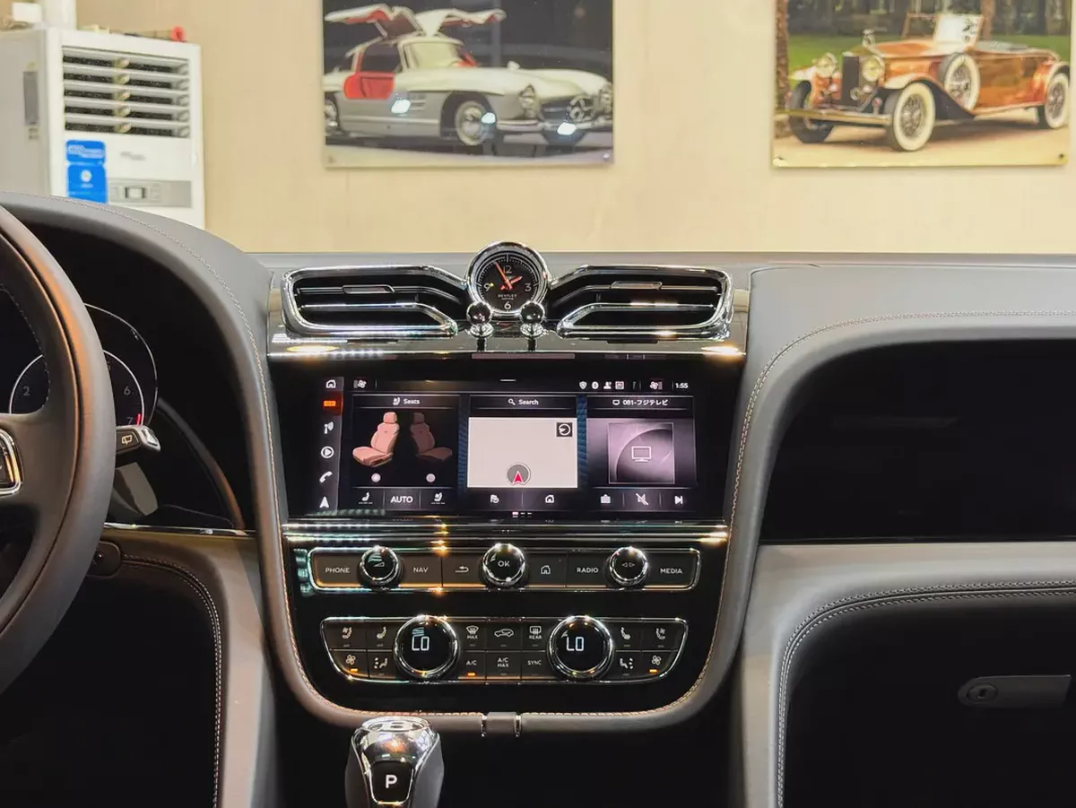 BENTAYGA AZURE / 5 YEARS WARRANTY / 10,000 Km / FULL OPTION-14-14