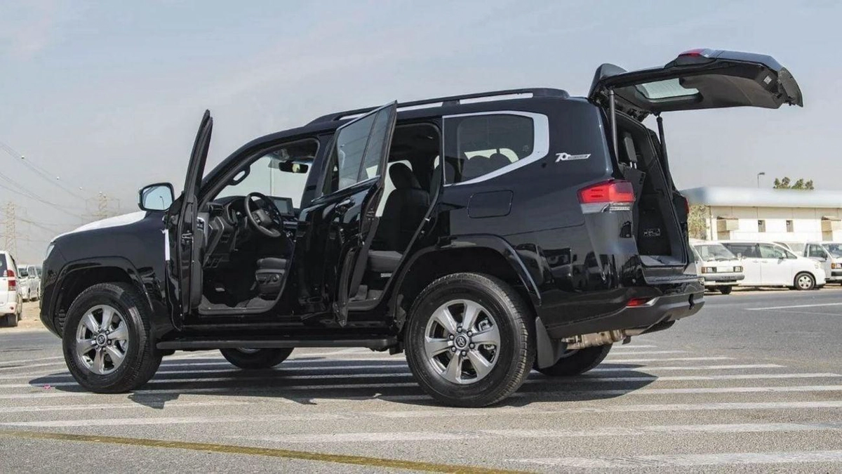 Toyota Land Cruiser Toyota Land Cruiser VX 4.0L petrol 2025-8-8
