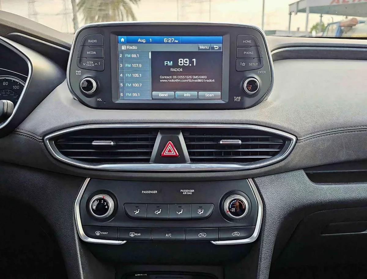 Hyundai Santa Fe STD (NON GCC) SE/ RADAR/ LANE ASSIST/ LEATHER SEATS/ DVD CAMERA/ EXPORT ONLY / LOT# 35098-15-0