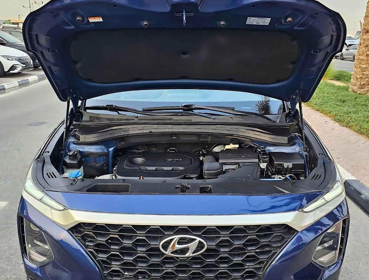 Hyundai Santa Fe STD (NON GCC) SE/ RADAR/ LANE ASSIST/ LEATHER SEATS/ DVD CAMERA/ EXPORT ONLY / LOT# 35098-7-0