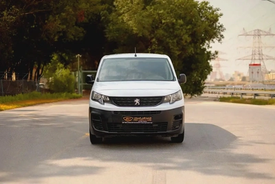 Peugeot Partner | Delivery Van | Petrol | GCC Specs | Ref#P26602-4