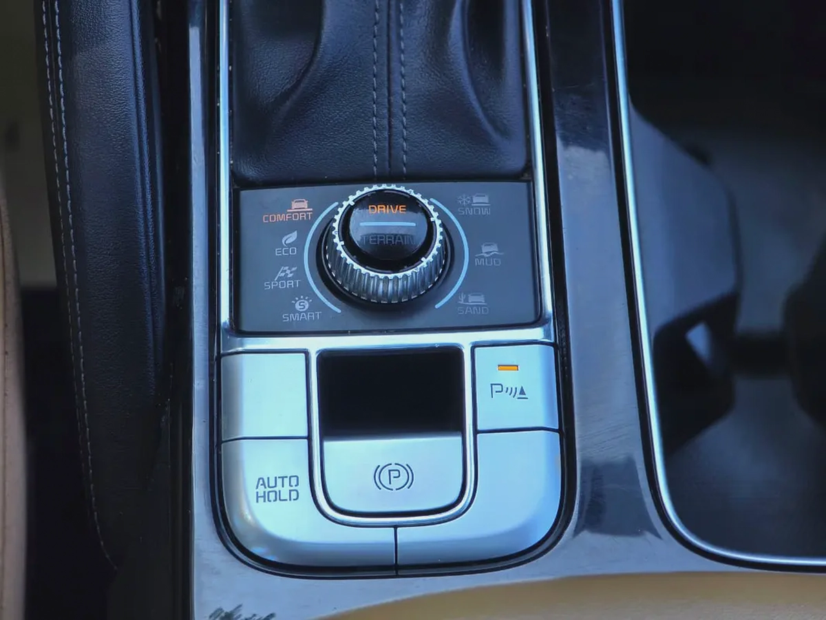 Kia Telluride 2020 GCC Specs - Family SUV - Accident free - Perfect condition - 2keys