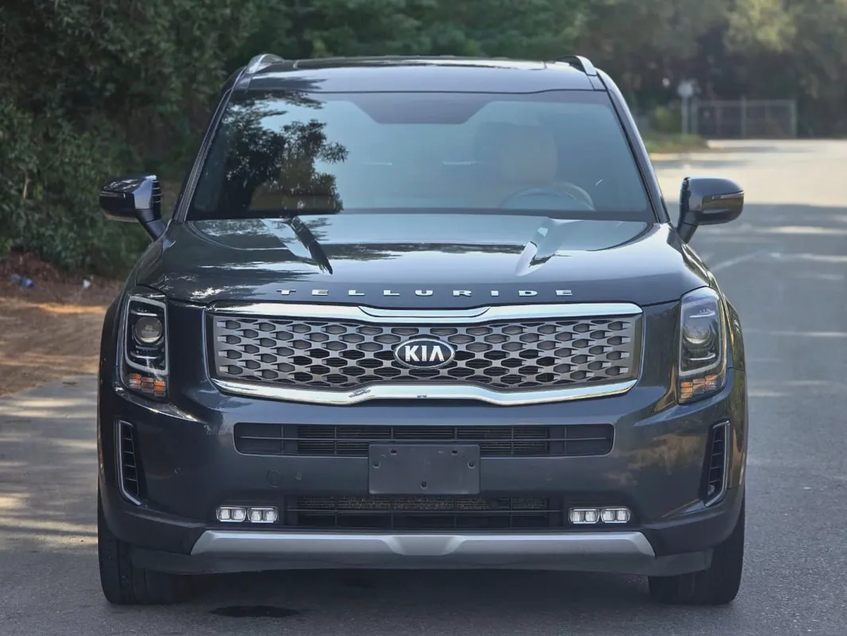 Kia Telluride 2020 GCC Specs - Family SUV - Accident free - Perfect condition - 2keys