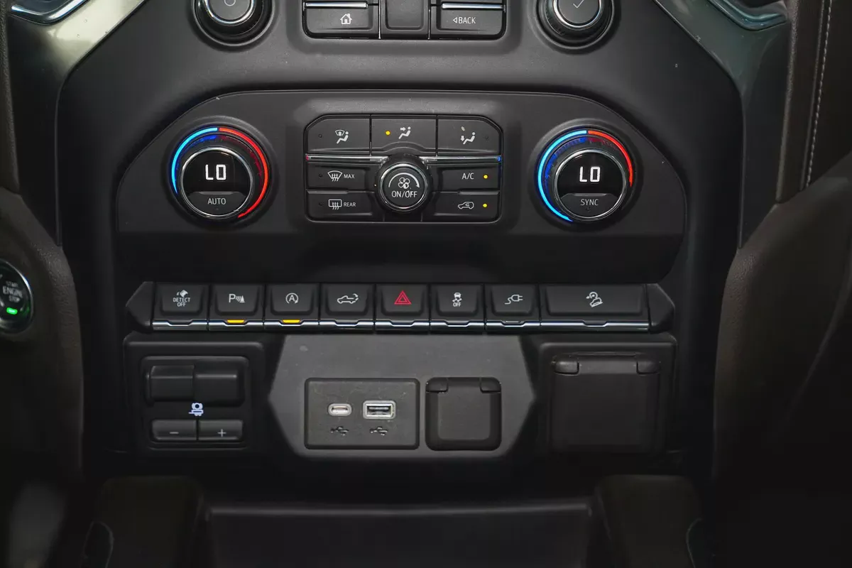2021 - Chevrolet Silverado LT Z71 - GCC-18-18