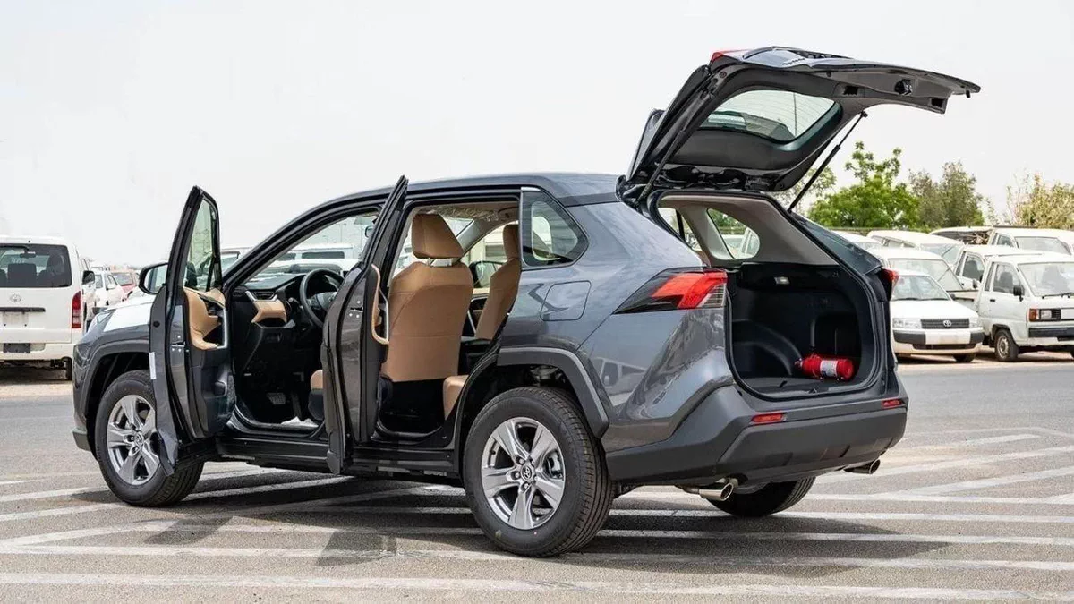 Toyota RAV4 LE EX 2.0P AT 4X2 MY2024 – GREY BASIC-6-0