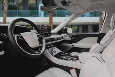 4,113 P.M | 0% Downpayment | AVIATOR PRESIDENTIAL | WARRANTY 2029!-8