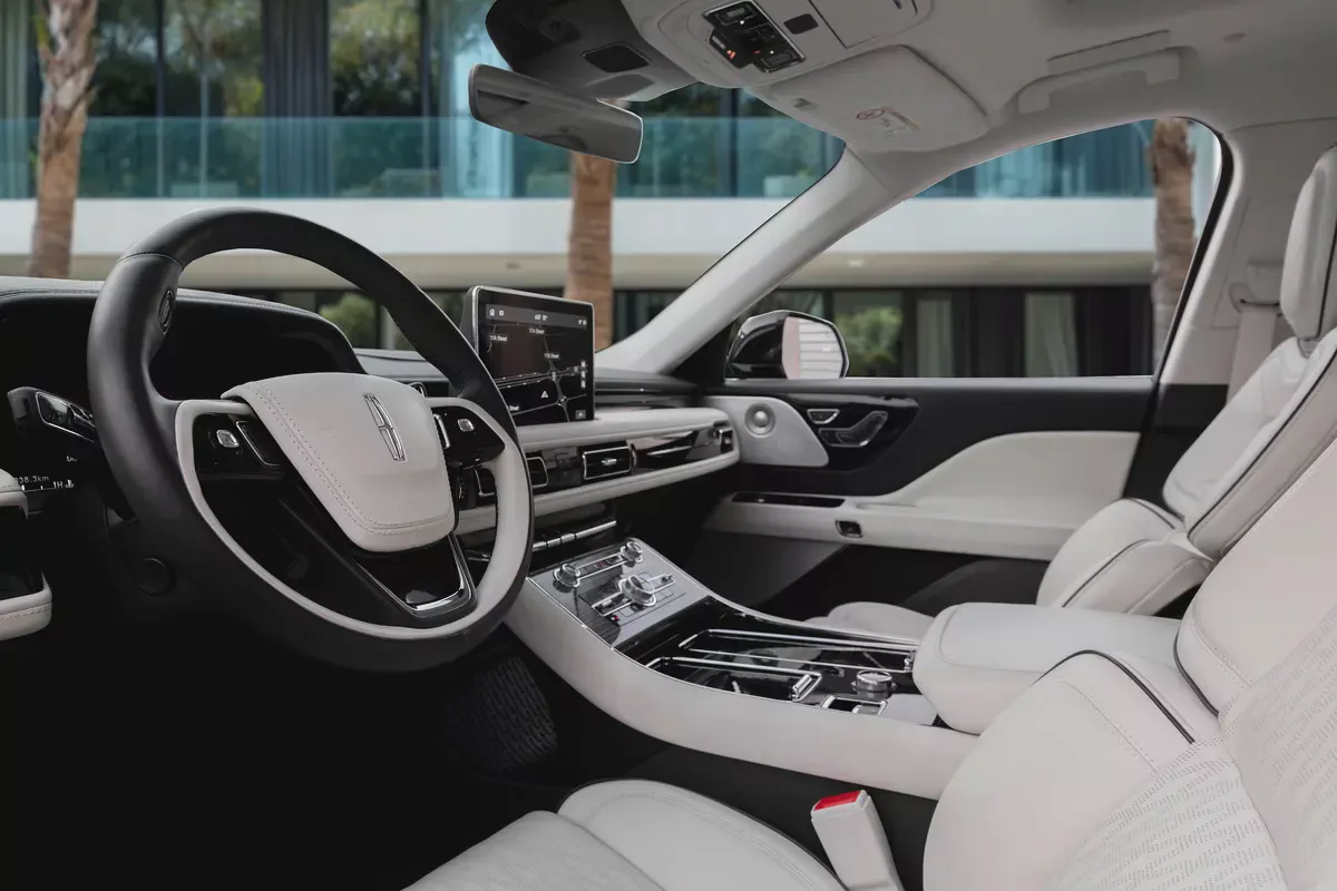 4,113 P.M | 0% Downpayment | AVIATOR PRESIDENTIAL | WARRANTY 2029!-8-8