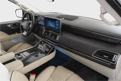 AED 5,013 / 60 months | 0% DP | 2023 Lincoln Navigator Presidential / Full Service History-13
