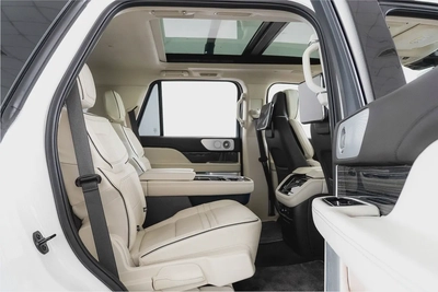 AED 5,013 / 60 months | 0% DP | 2023 Lincoln Navigator Presidential / Full Service History-15