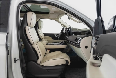 AED 5,013 / 60 months | 0% DP | 2023 Lincoln Navigator Presidential / Full Service History-7