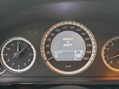 MERCEDES E 550 AMG - 2009 - 88,000 kms - FULL OPTION - JAPANESE SPEC-12