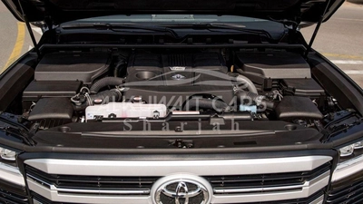 Toyota Land Cruiser VX TOYOTA LAND CRUISER 300 VX 3.5P AT MY2024 – BLACK-19