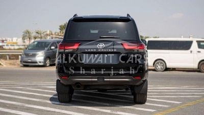 Toyota Land Cruiser VX TOYOTA LAND CRUISER 300 VX 3.5P AT MY2024 – BLACK-4