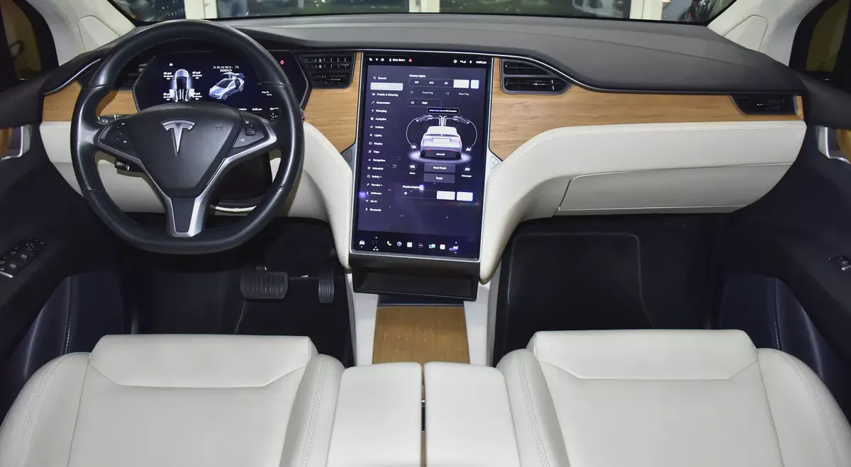 AED 2,360 EMi at 0% DP | Tesla Model X 100D - Long Range ( 2019 Model ) in Grey Color GCC Specs-12-12