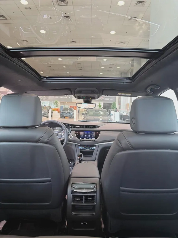 2025 Cadillac XT5 Sport - GCC Specs - Brand New!