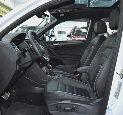 AED 2,280 EMi at 0% DP | Volkswagen Tiguan R-Line 4Motion ( 2024 Model ) in White Color GCC Specs-10