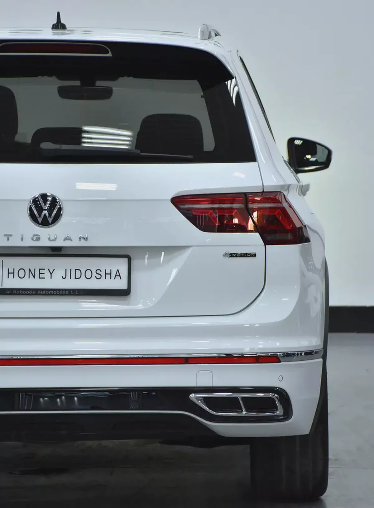 AED 2,280 EMi at 0% DP | Volkswagen Tiguan R-Line 4Motion ( 2024 Model ) in White Color GCC Specs-9-9