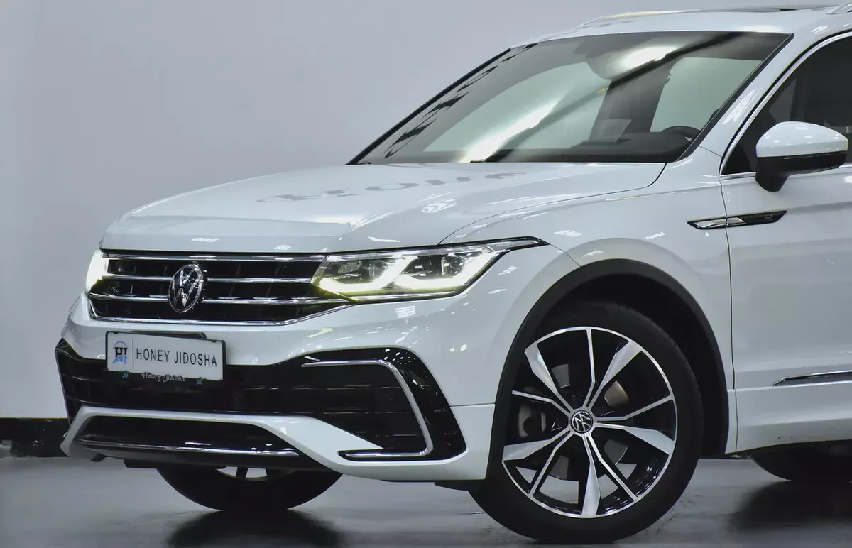 AED 2,280 EMi at 0% DP | Volkswagen Tiguan R-Line 4Motion ( 2024 Model ) in White Color GCC Specs-4-4