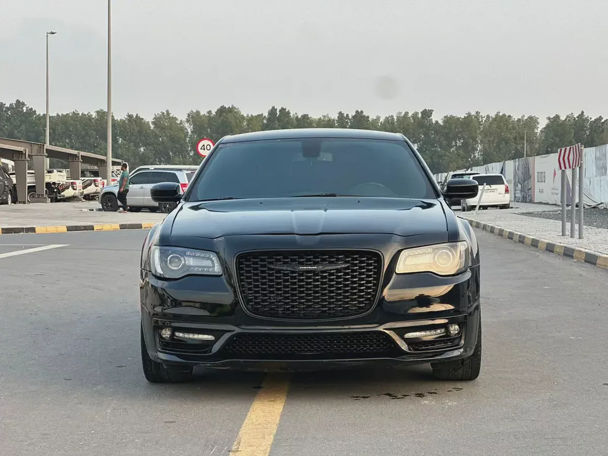 كرايسلر 300c مواصفات امريكية 2020 بحالة جيدة-3-3