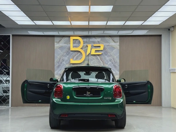 Mini Cooper electric 2023