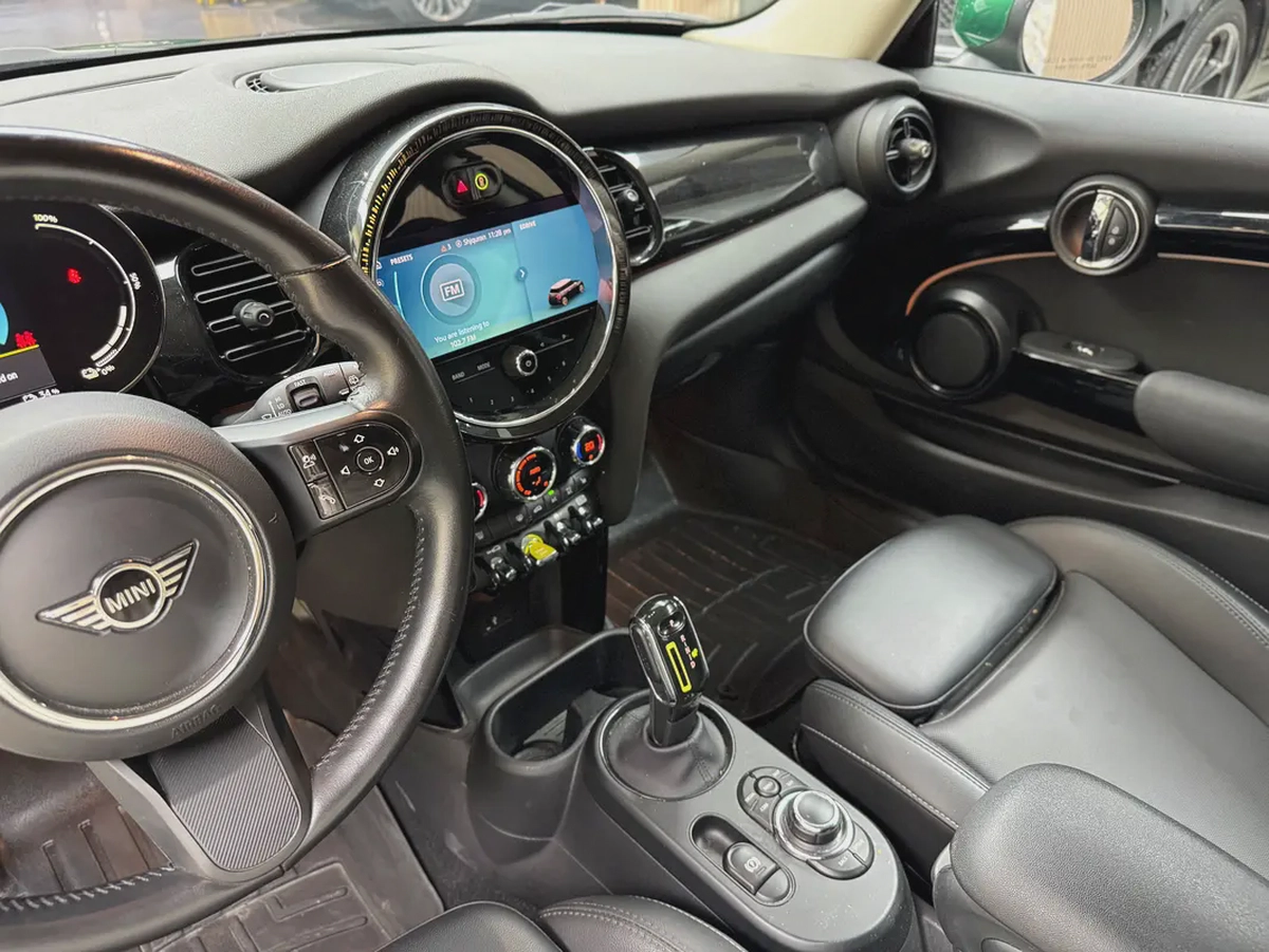 Mini Cooper electric 2023-8-8