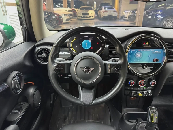 Mini Cooper electric 2023
