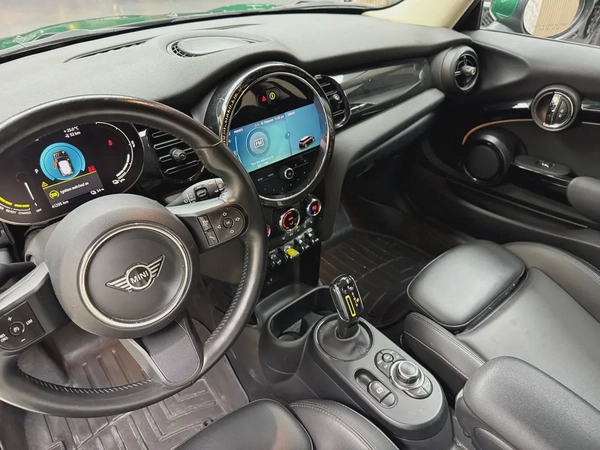 Mini Cooper electric 2023