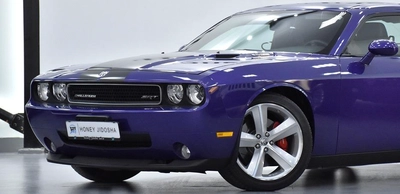 Dodge Challenger SRT8 6.1 HEMI ( 2010 Model ) in Purple / Violet Color GCC Specs-9
