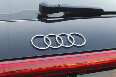 Audi Q8 55 TFSI quattro S line - Model2024 - GCC Specs - Brand New!-15
