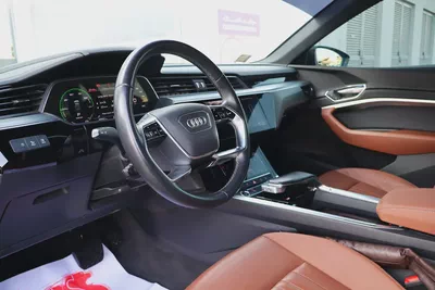 Audi Q8 55 TFSI quattro S line - Model2024 - GCC Specs - Brand New!-4