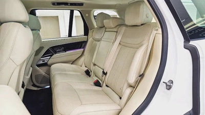 RANGE ROVER - VOGUE - HSE - V 8 P530 - GCC SPECS - UNDER WARRANTY - 2024 MODEL - WHITE/WHITE-9