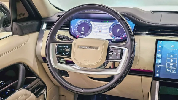 RANGE ROVER - VOGUE - HSE - V 8 P530 - GCC SPECS - UNDER WARRANTY - 2024 MODEL - WHITE/WHITE