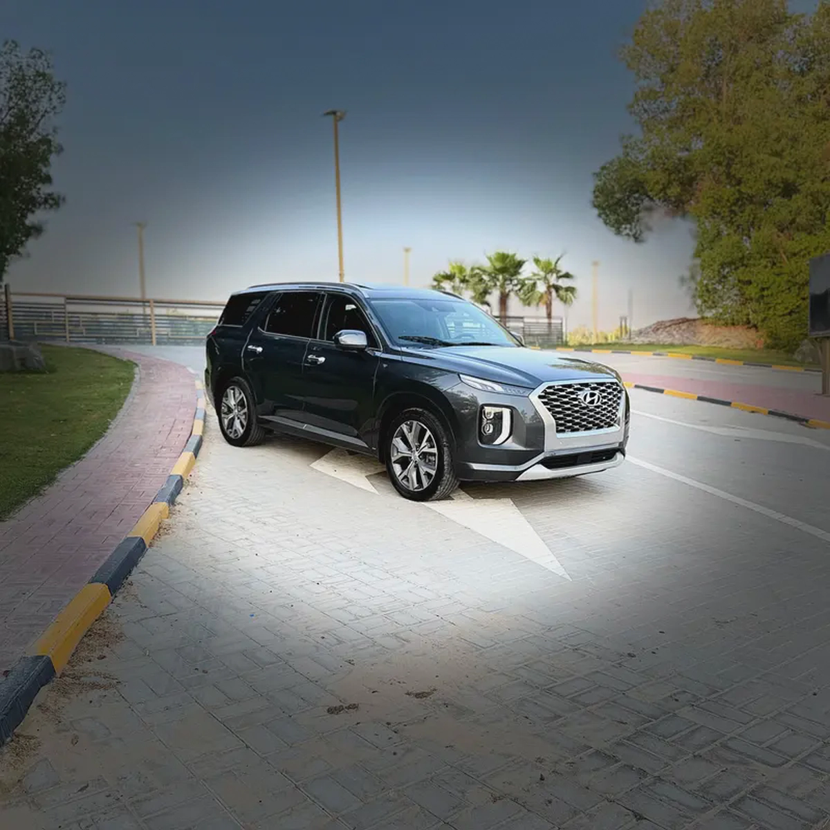 2022 Hyundai Palisade Limited | Full Option | Dual Panoramic Sunroof | 360° Camera | Luxury 7-Seater-9-9