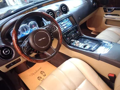 Jaguar XJ LUXURY LWB (LWB) - GCC Specs - Pristine Condition-10