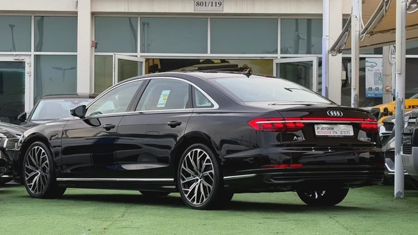 اودي A8L موديل ٢٠٢٦ خليجي تحت الضمان2026 Audi A8L quattro - GCC Specs - Brand New