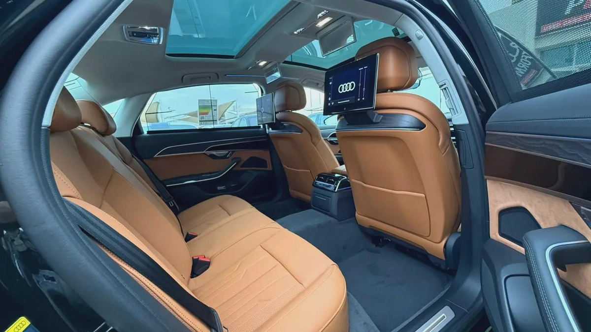 اودي A8L موديل ٢٠٢٦ خليجي تحت الضمان2026 Audi A8L quattro - GCC Specs - Brand New-15-15