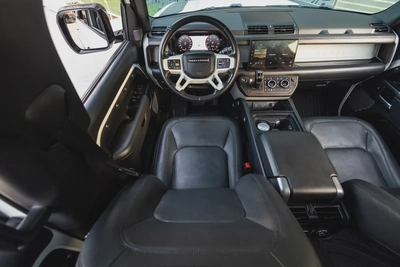 Land Rover Defender 110 2023-3