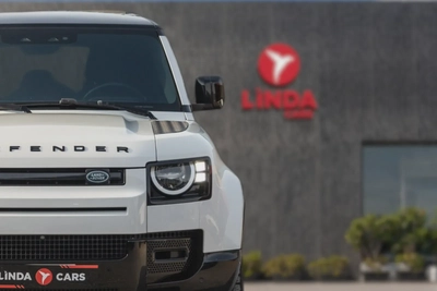 Land Rover Defender 110 2023-5