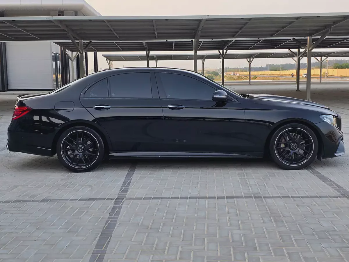 2018 Mercedes-Benz E-Class E 300 - Premium Luxury Sedan-5-5