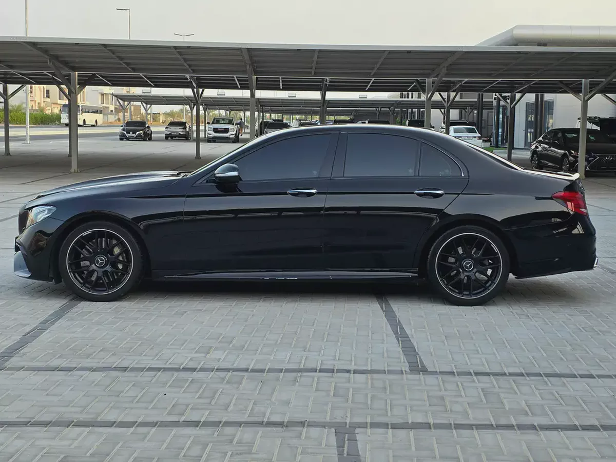 2018 Mercedes-Benz E-Class E 300 - Premium Luxury Sedan-7-7