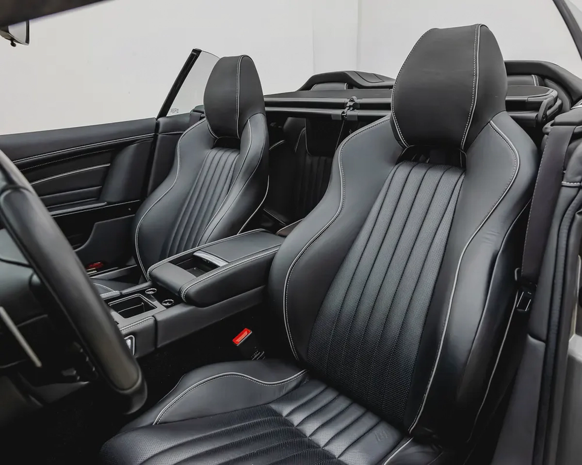 ASTON MARTIN DB9 GT - 2019 - CONVERTIBLE SOFT TOP - EXCELLENT CONDITION-15-15