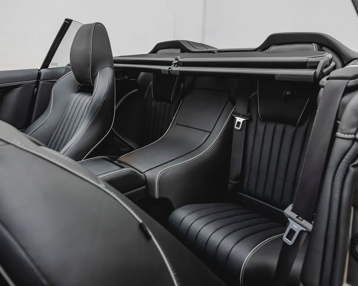 ASTON MARTIN DB9 GT - 2019 - CONVERTIBLE SOFT TOP - EXCELLENT CONDITION-16-16