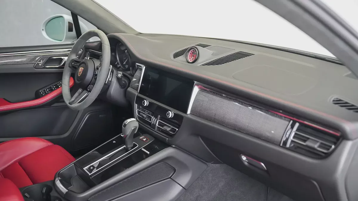 2025 Porsche Macan GTS | GCC Specs | Porsche Active Warranty August 2027-6-6