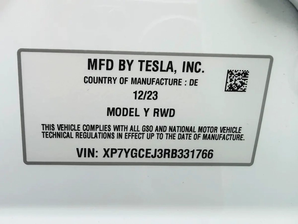 تسلا موديل واي ستاندرد ابيض / ابيض خليجي Tesla Model Y Standard 2024 GCC Specs-15-15