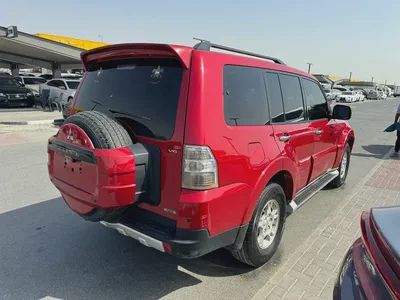 Mitsubshi pajero 2009 red color GCC calen car-9