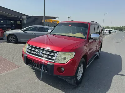 Mitsubshi pajero 2009 red color GCC calen car-4