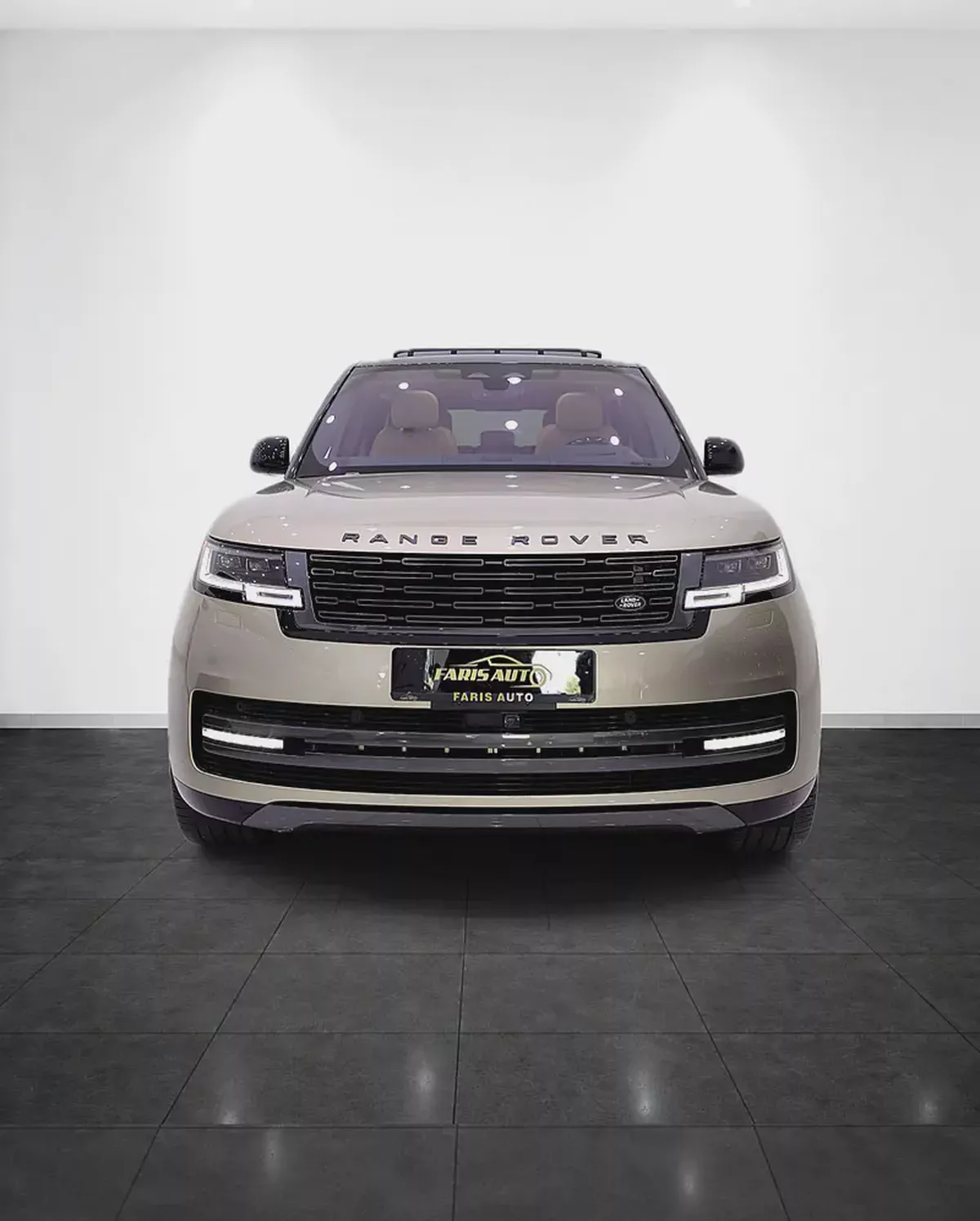 RANGE ROVER V8 P530 LIKE NEW + FULLY LOADED-1-1