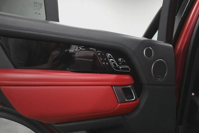 Range Rover SV-9