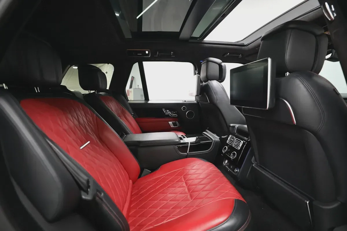 Range Rover SV